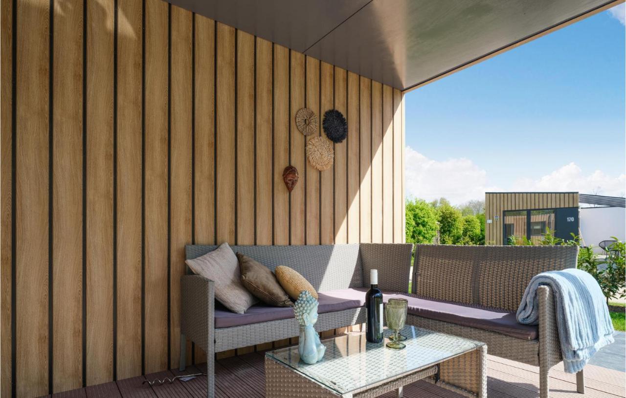 Nice Home In Heinkenszand With Sauna Buitenkant foto